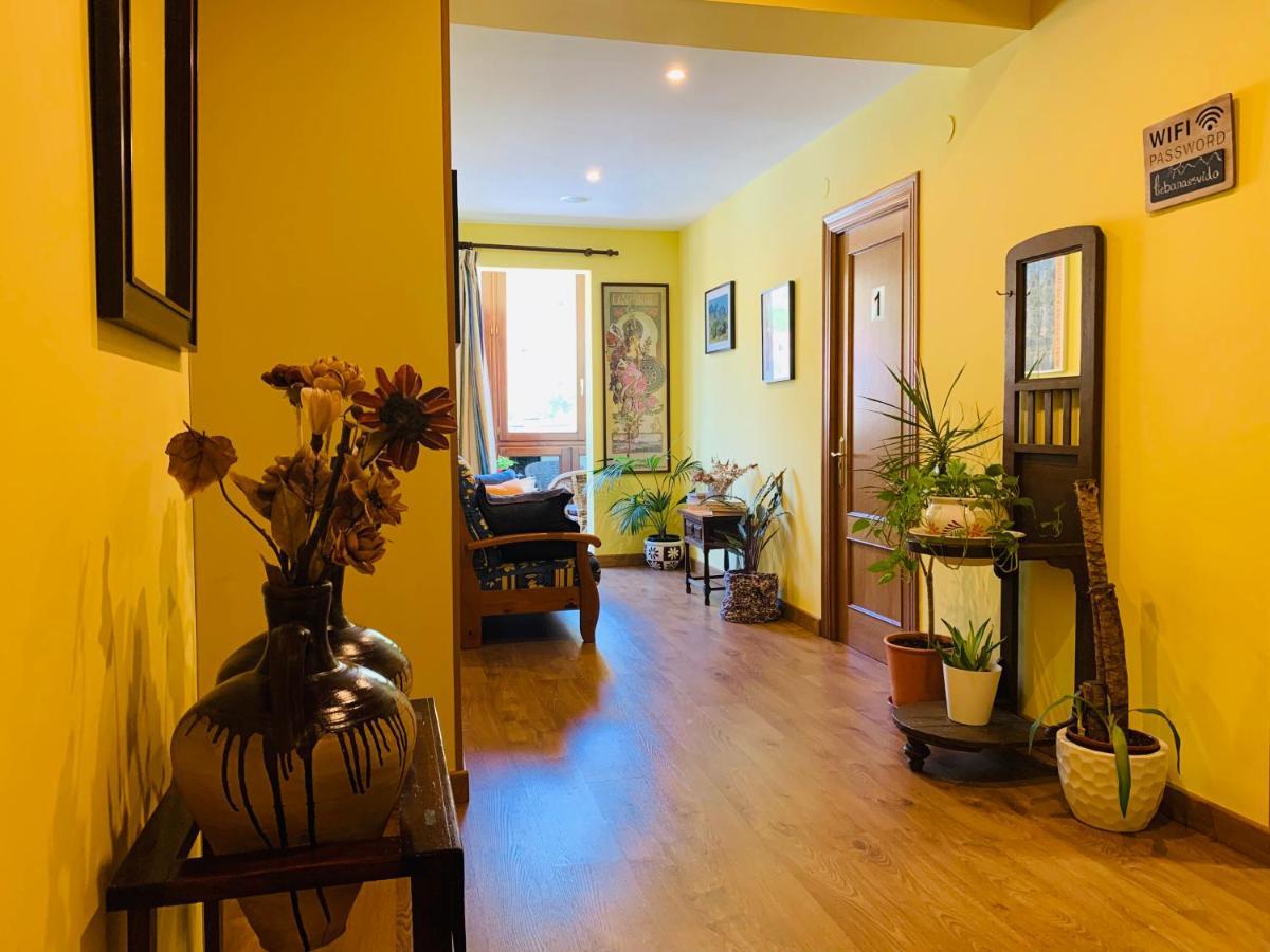 Hostal La Serna Hotel Потес Екстериор снимка
